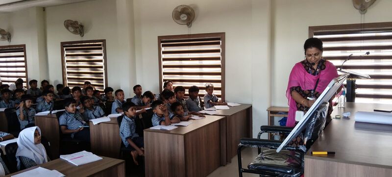 പ്രമാണം:19077 talent stars 1.jpg