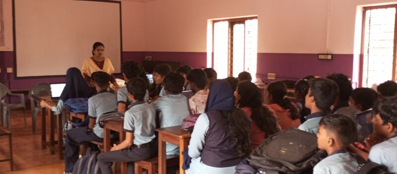 പ്രമാണം:35013 sc25 1.jpg