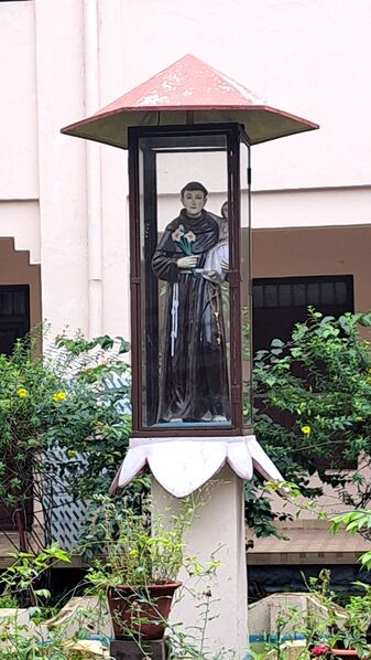 പ്രമാണം:35015 saint.jpg