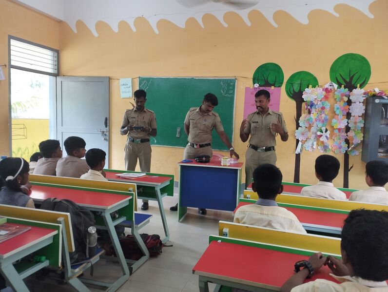 പ്രമാണം:44243 23adolesence1.jpg