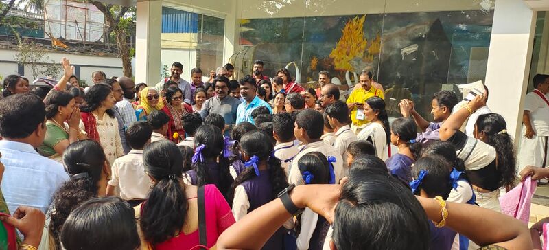 പ്രമാണം:44354 Introducing the Teachers .jpg