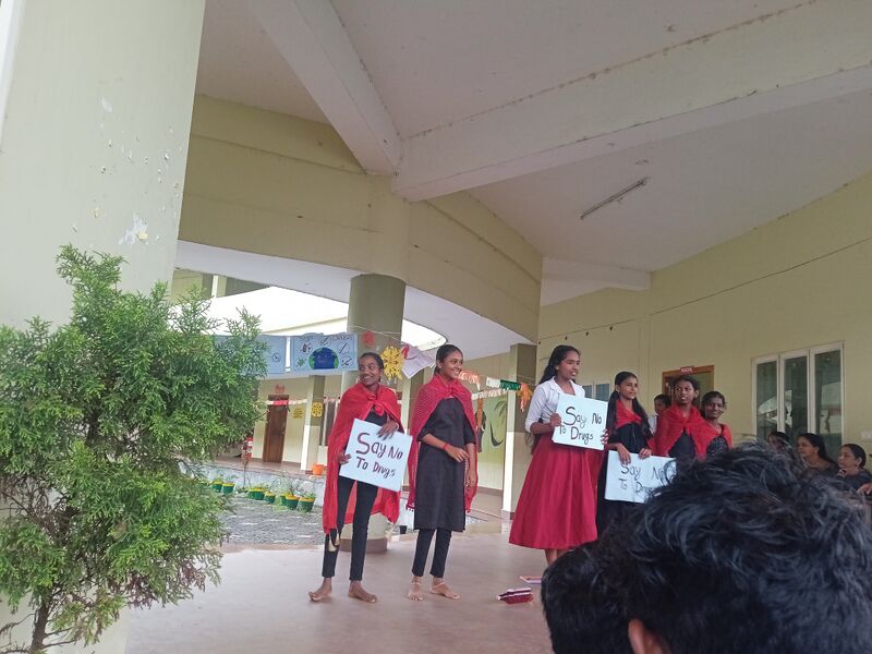 പ്രമാണം:46069 antidrug day 2.resized.jpg