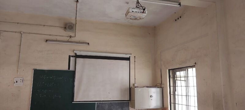 പ്രമാണം:9015 hitech hal.jpg