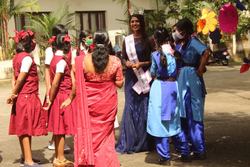 പ്രമാണം:BS21 KTM 33025 18.jpg