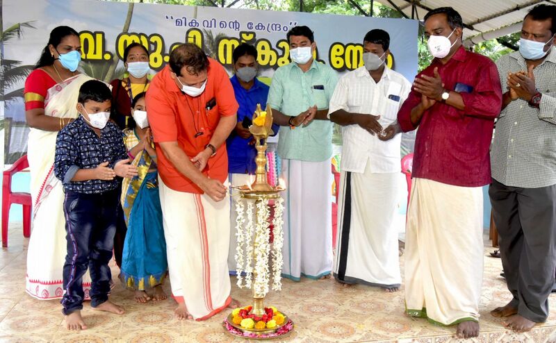 പ്രമാണം:BS21 TVM 44244 6.jpg