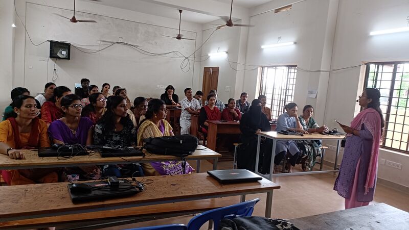 പ്രമാണം:12031- ghss kuttamath lk camp19.jpg