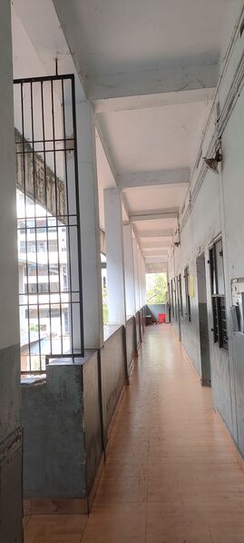 പ്രമാണം:16447-glpsvadakkumpad-firstfloor.jpg
