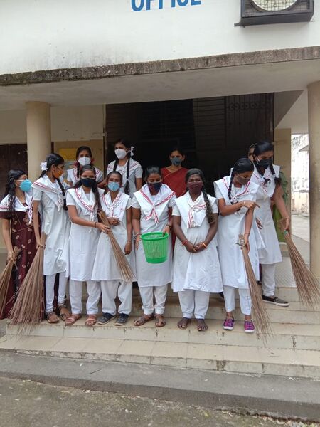 പ്രമാണം:21050 JRC School Cleaning.jpeg