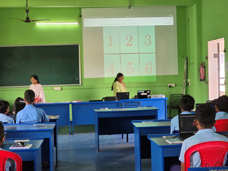 പ്രമാണം:25068 schoolcamp3.jpg