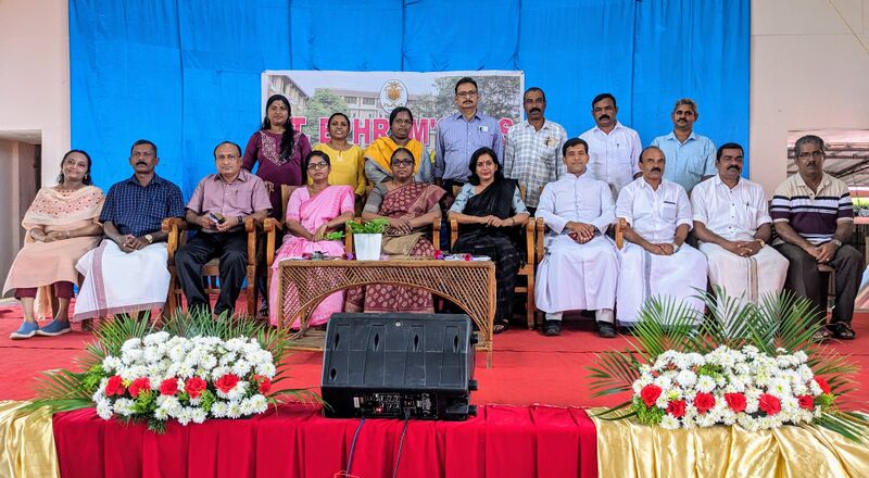 പ്രമാണം:33056 pta executive4.jpeg