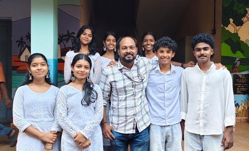 പ്രമാണം:34006 deshabhakthiganam subdist.jpg