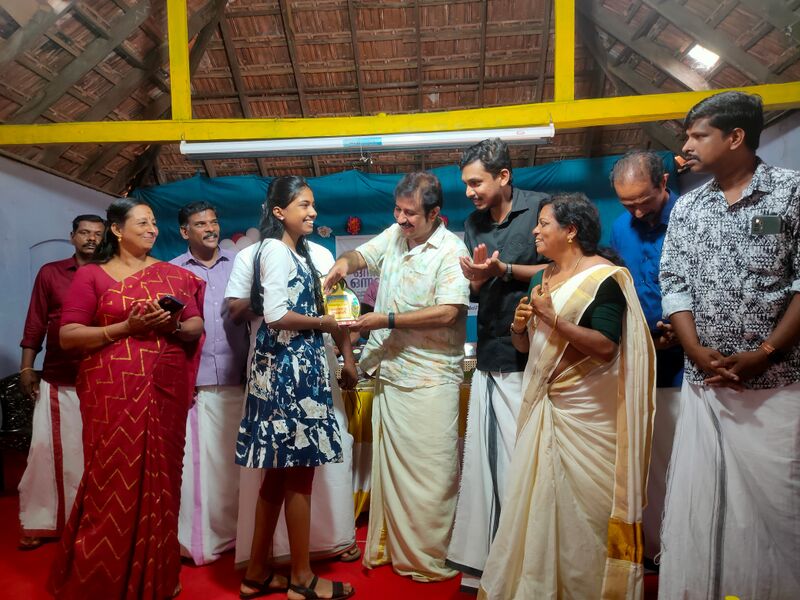 പ്രമാണം:34041 op4.jpg