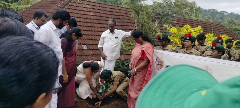 പ്രമാണം:38043 paristhithi 26 03.jpeg