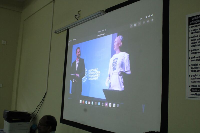 പ്രമാണം:41075 robotictrain.JPG