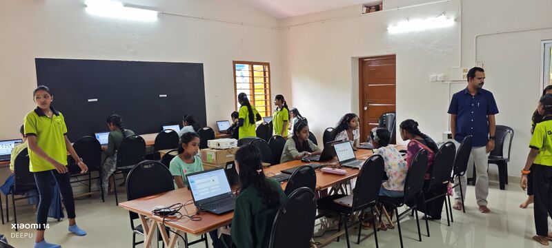 പ്രമാണം:42027 lktsexam2.jpeg