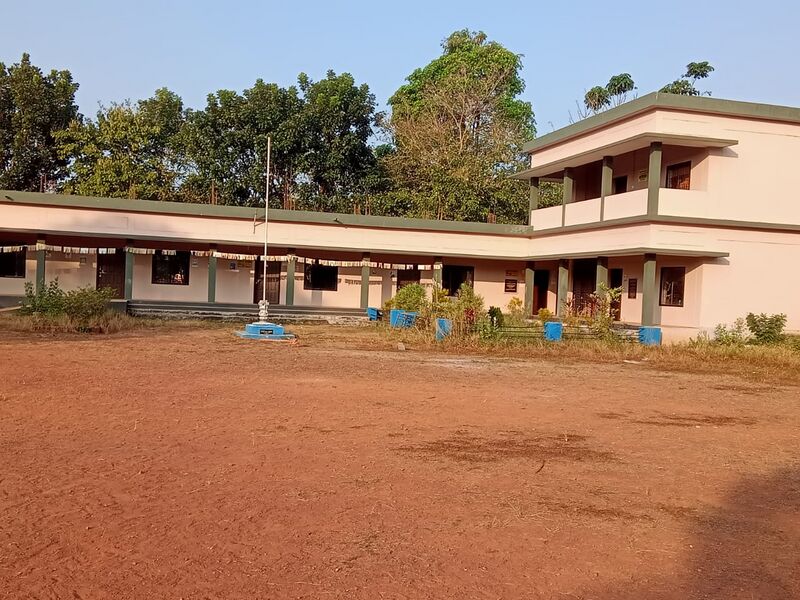 പ്രമാണം:GHUPS KURCHIPALLA UPPALA.jpg