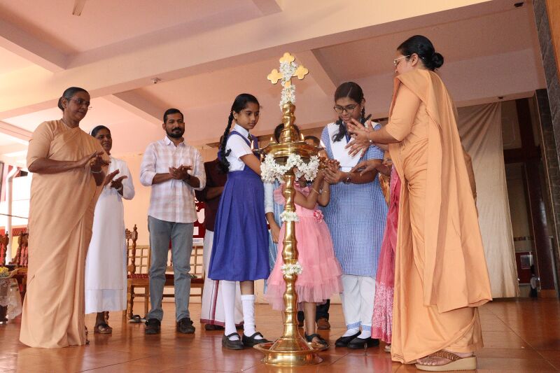 പ്രമാണം:Praveshanolsavam9 13006 2025.jpeg