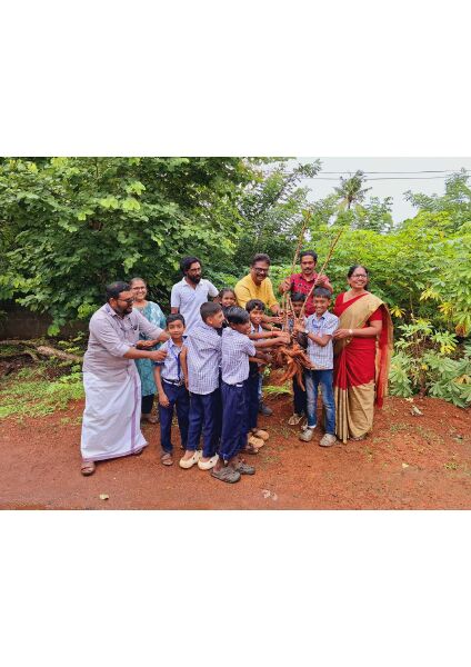 പ്രമാണം:Urn aaid sc AP 78cc3cbd-ace8-48dc-aea2-547253e3b953.jpg