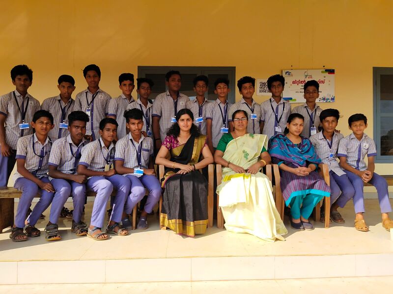 പ്രമാണം:12073LK FIRST BATCH.jpg