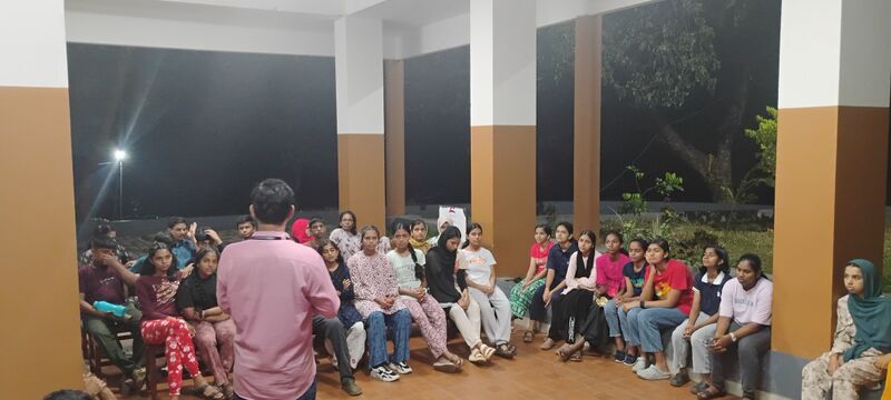 പ്രമാണം:13000 43.r.jpg