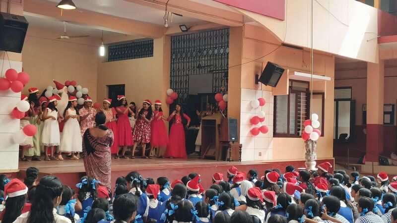 പ്രമാണം:16002 xmas2025 3.jpg