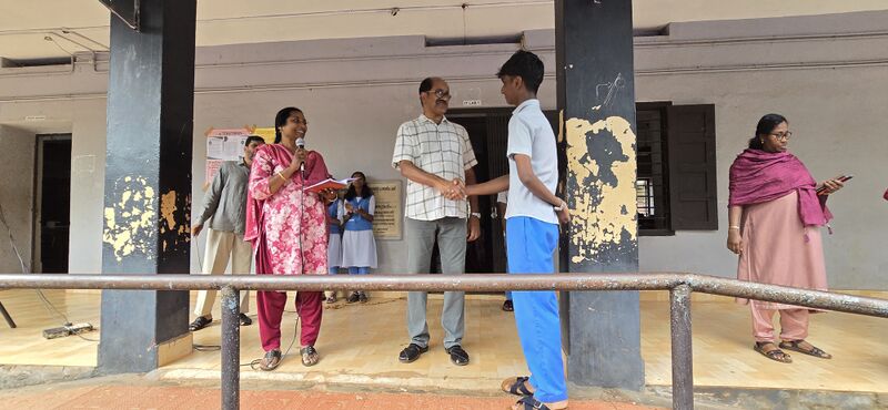 പ്രമാണം:20036-Foss 2.jpg