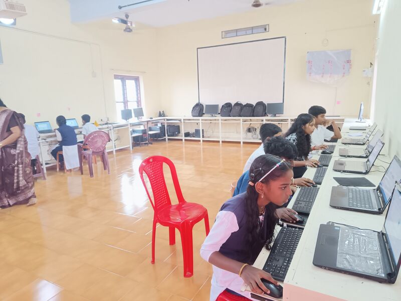 പ്രമാണം:35026 apt lk.jpg