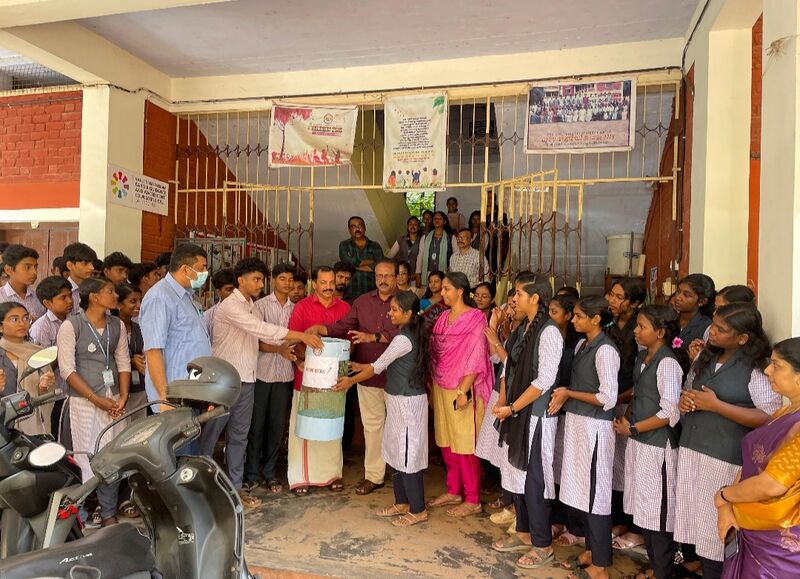 പ്രമാണം:36035 pb2.jpg