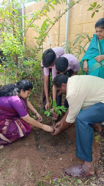 പ്രമാണം:42067 ev 4 .jpg