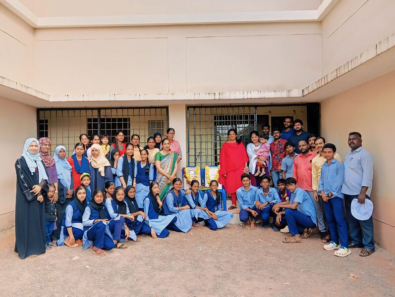 പ്രമാണം:TEACHERS AND STUDENTS.jpg