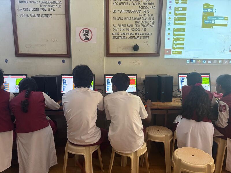 പ്രമാണം:11005 camp3.jpg