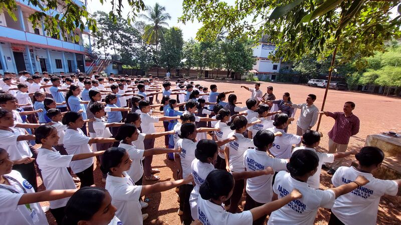 പ്രമാണം:14028 h.jpg