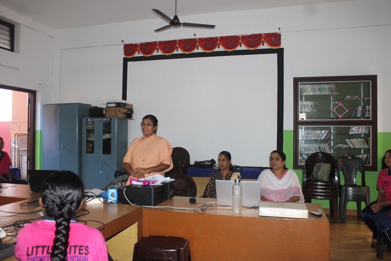 പ്രമാണം:16002 lk2ndschoolcamp 1.JPG