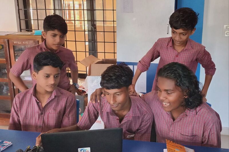 പ്രമാണം:19042 1 Computer Training.jpg