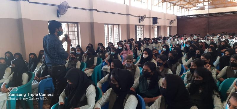 പ്രമാണം:21096 COUNCELLING.png