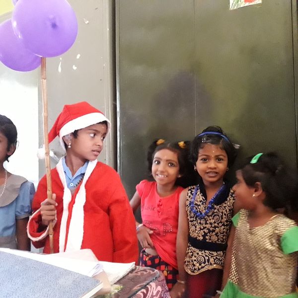 പ്രമാണം:21302-xmas2018 1.jpg