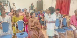 34013ai class parents26b.jpg