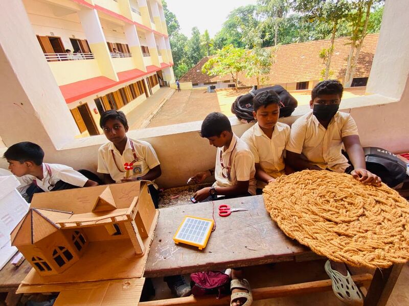 പ്രമാണം:44018 se 14.jpg