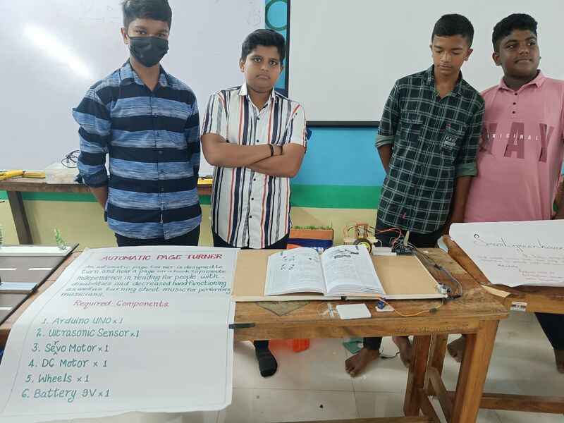 പ്രമാണം:44035 tinkeringlab gallery6.jpg