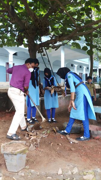 പ്രമാണം:47045-GUIDES 3.jpeg