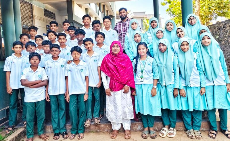 പ്രമാണം:47068 photo batch2025-28.jpeg