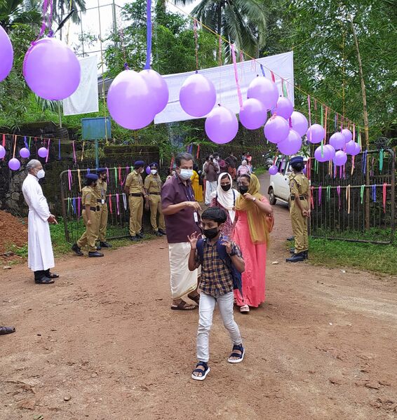 പ്രമാണം:BS21 KKD 47070 8.jpg