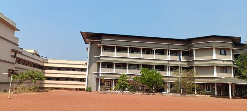 പ്രമാണം:13072 ghssirikkur.jpg