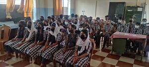 15051 students in it lab..jpg