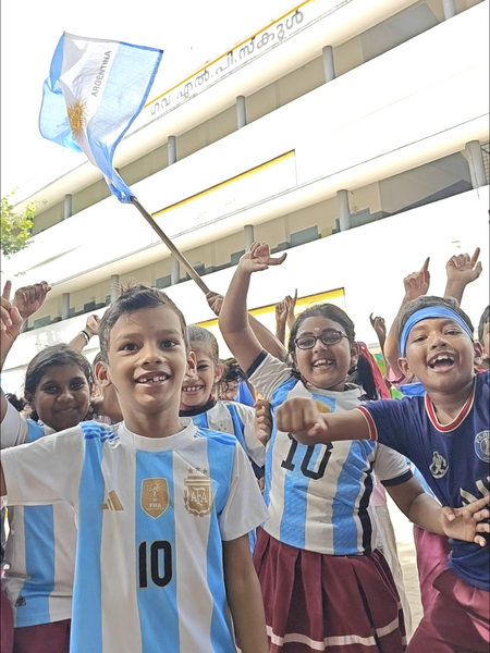 പ്രമാണം:24301-TSR-GOAL2026-hm kick 02.png