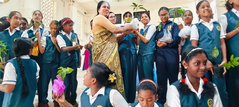 പ്രമാണം:43085 tree1.jpeg