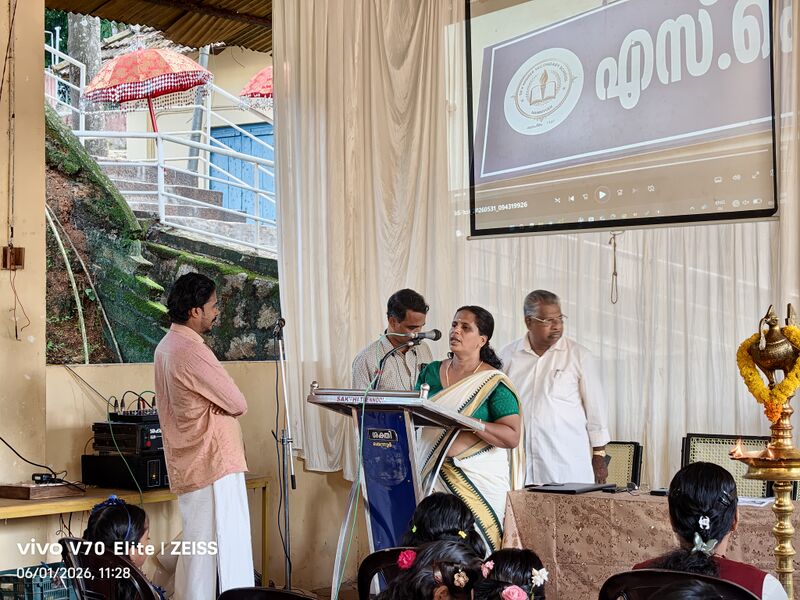പ്രമാണം:Praveshanolsavam 42029 3.jpg