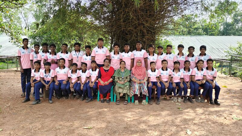 പ്രമാണം:Std 8 LK photo.jpg