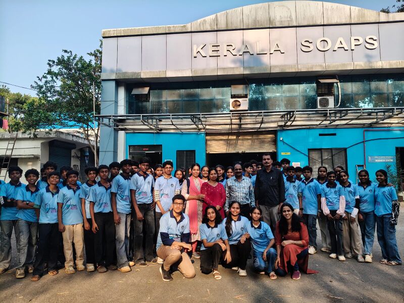 പ്രമാണം:14028 triplk24 (3).jpg