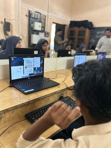 പ്രമാണം:18098 election software installation.jpg